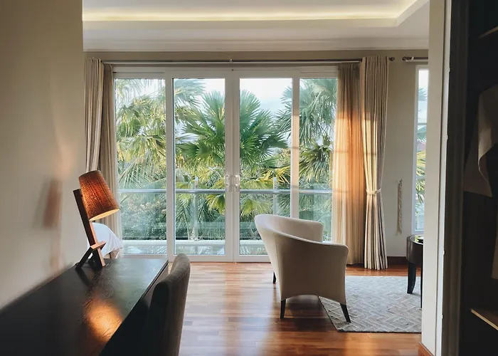 Kula Kara Bingin, Villa Uluwatu