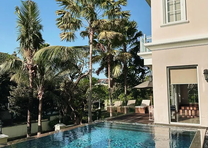 Kula Kara Bingin, Villa Uluwatu
