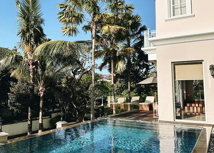 Kula Kara Bingin, Villa Uluwatu