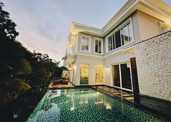 Kula Kara Bingin, Villa Uluwatu